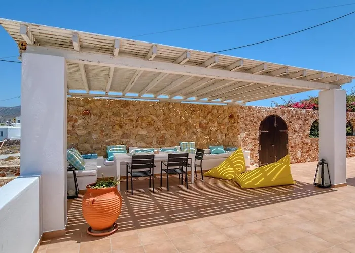 In Paros, Fantastic Waterfront Villa Páros