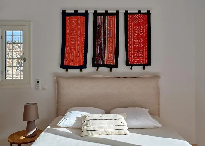 In Paros, Fantastic Waterfront Βίλα